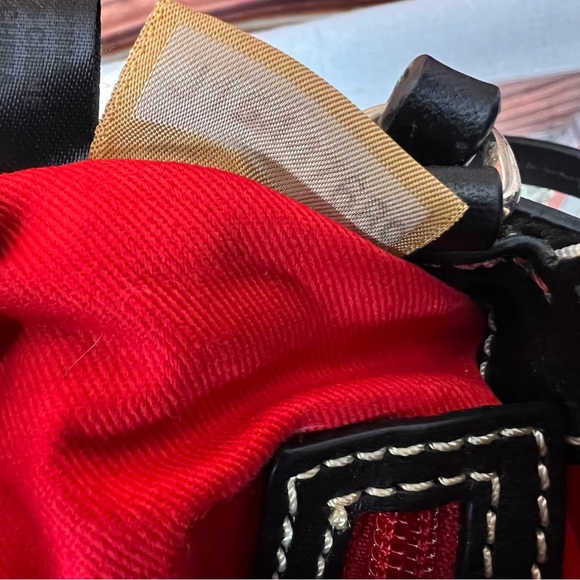 Dooney & Bourke Disney Resort Minnie Mouse Crossbody sold out! Rocks the Dots! - Picture 11 of 17